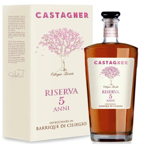 Acquavite Riserva 5 Anni Invecchiata In Barrique Di Ciliegio Astucciata Castagner 0.70 L